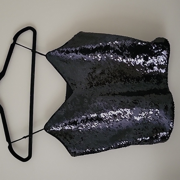 NEW! EXPRESS Black Sequin Spaghetti Strap V-neck Tank Top Small. - Picture 5 of 9